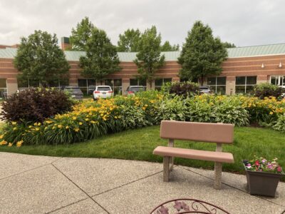 The courtyard of Ridgecrest Village